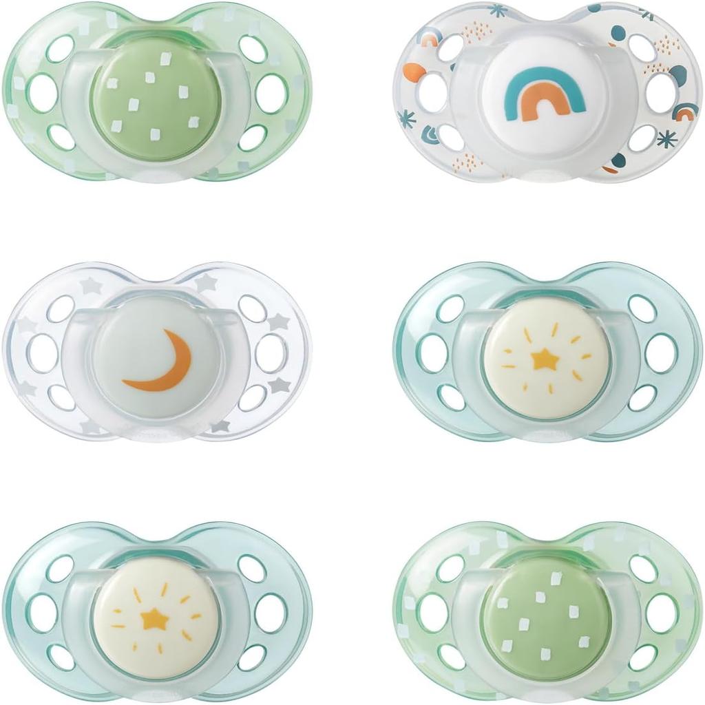 Tommee Tippee Nighttime Dummies, 18-36 months, 6 pack of glow in the dark Dummiess with symmetrical silicone baglet