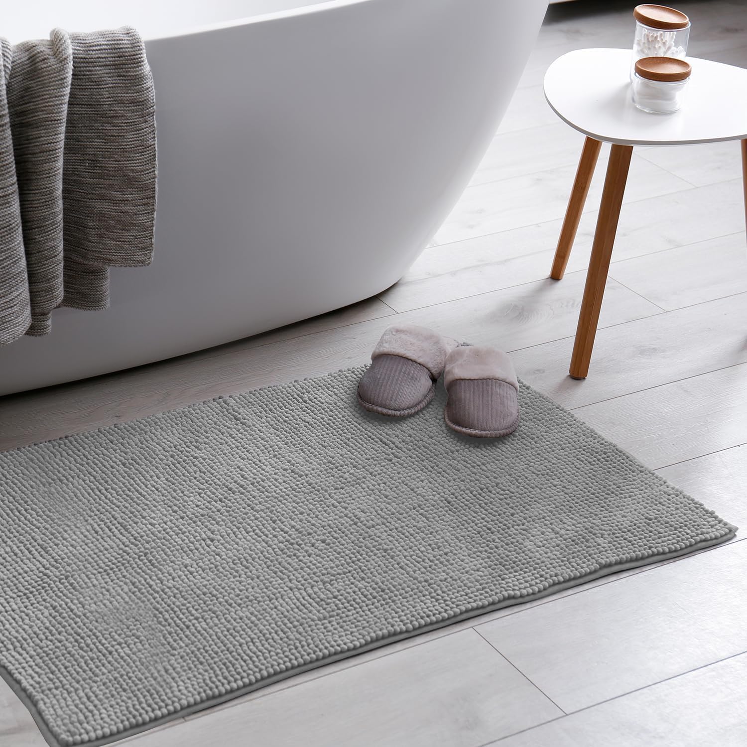 KEPLIN Non-Slip Microfibre Bath & Toilet Mat - Soft, Plush & Comfortable Rug with Machine Washable Design - Water Absorbent & Quick Drying to Keep Bathroom & Home Hygienic & Clean-(40x60cm) Light Grey