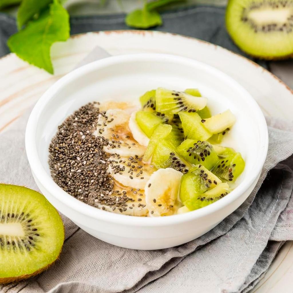Nature's Balance Chia Seeds 1kg | Raw Black Chia Seeds | Source of Omega 3 & Fibre